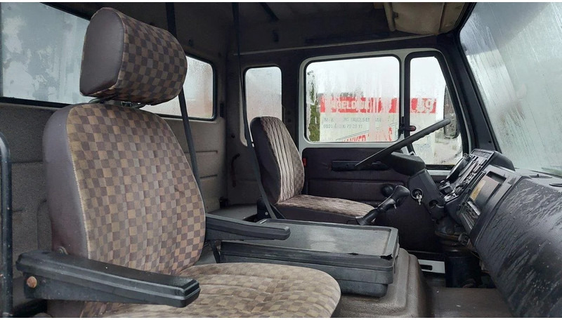 Mercedes-Benz SK 2635 2235 6x4 KIPPER STEEL SPRING MANUAL GEARBOX - מזהיר: תמונה 5 Mercedes-Benz SK 2635 2235 6x4 KIPPER STEEL SPRING MANUAL GEARBOX - מזהיר: תמונה 5
