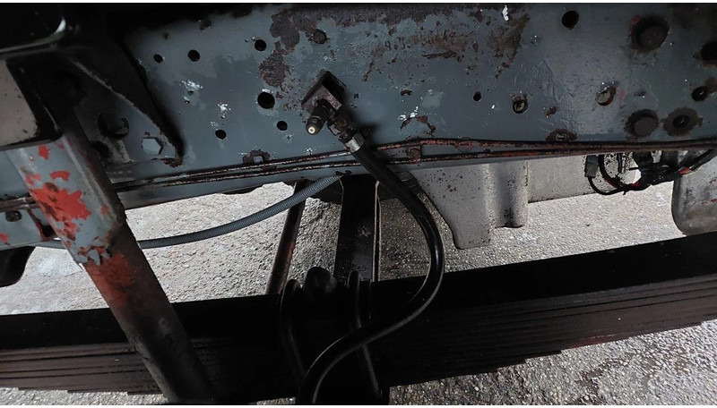 Mercedes-Benz SK 2635 2235 6x4 KIPPER STEEL SPRING MANUAL GEARBOX - מזהיר: תמונה 4 Mercedes-Benz SK 2635 2235 6x4 KIPPER STEEL SPRING MANUAL GEARBOX - מזהיר: תמונה 4