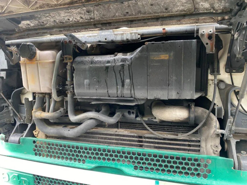 Scania P94-220 MANUAL BOX MECHANIC FUEL PUMP - משאית וילונות צד: תמונה 2 Scania P94-220 MANUAL BOX MECHANIC FUEL PUMP - משאית וילונות צד: תמונה 2