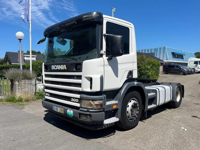 Scania P94-300 94 MANUAL GEARBOX AIRCO RETARDER 10-2004 - יחידת טרקטור: תמונה 1 Scania P94-300 94 MANUAL GEARBOX AIRCO RETARDER 10-2004 - יחידת טרקטור: תמונה 1