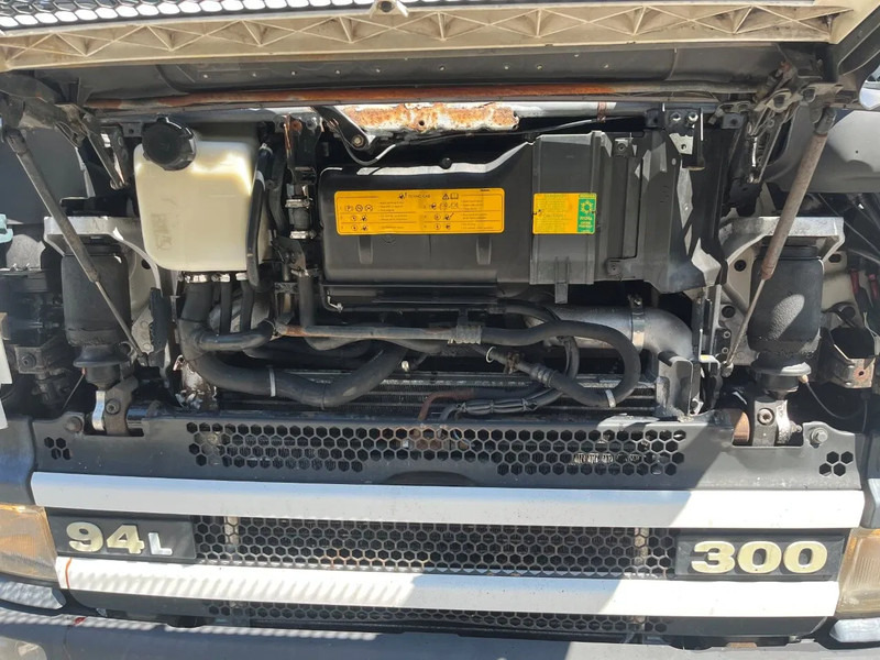 Scania P94-300 94 MANUAL GEARBOX AIRCO RETARDER 10-2004 - יחידת טרקטור: תמונה 3 Scania P94-300 94 MANUAL GEARBOX AIRCO RETARDER 10-2004 - יחידת טרקטור: תמונה 3
