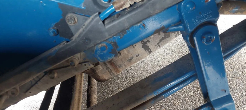 Scania R124-400 4x2 TRUCKHEAD + KIPPER HYDRAULIC + AIRO + RETARDER - יחידת טרקטור: תמונה 5 Scania R124-400 4x2 TRUCKHEAD + KIPPER HYDRAULIC + AIRO + RETARDER - יחידת טרקטור: תמונה 5