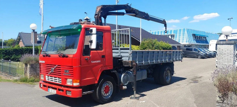 Volvo FL 10.320 4x2 Kipper Crane Steel Suspension - מזהיר, משאית מנוף: תמונה 3 Volvo FL 10.320 4x2 Kipper Crane Steel Suspension - מזהיר, משאית מנוף: תמונה 3