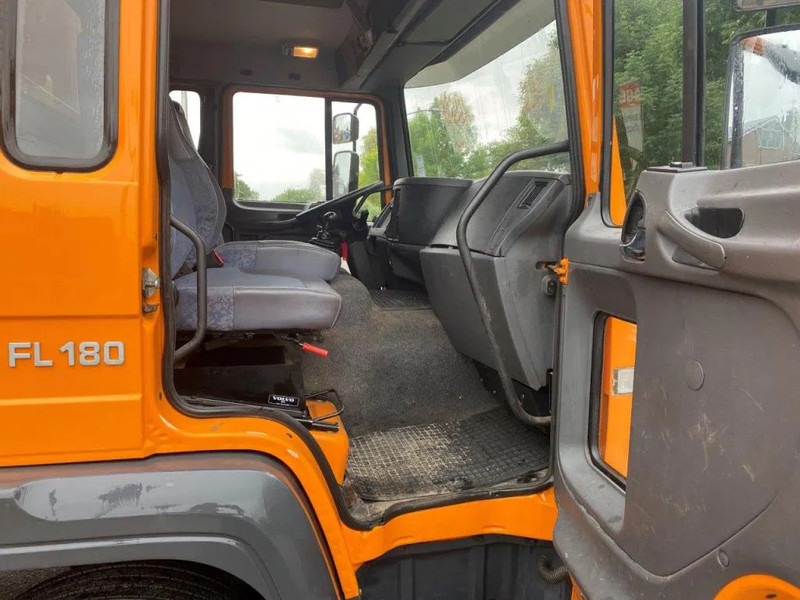Volvo FL 614 FL 180 - משאית תיבה: תמונה 3 Volvo FL 614 FL 180 - משאית תיבה: תמונה 3