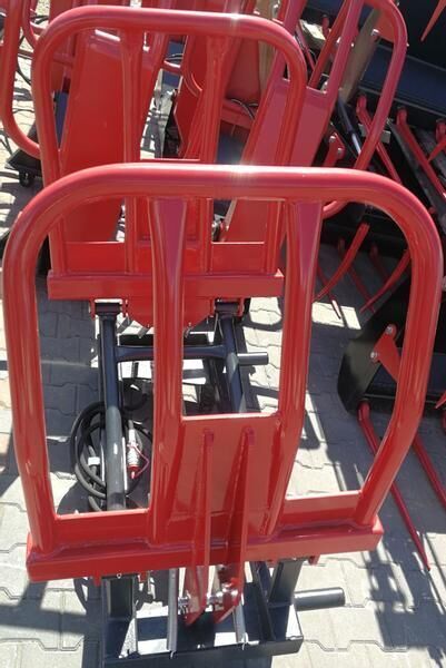 METAL-TECHNIK New Rundballenzange/ Bale clamp/ Chwytak do bel - מכונת אחיזה עבור מכונה חקלאית: תמונה 2 METAL-TECHNIK New Rundballenzange/ Bale clamp/ Chwytak do bel - מכונת אחיזה עבור מכונה חקלאית: תמונה 2