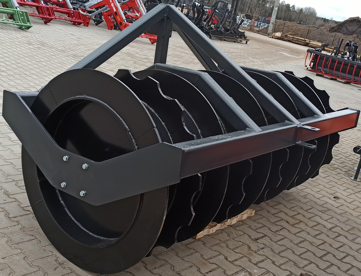 METAL-TECHNIK Wał pryzmowy - רולר חקלאי: תמונה 2 METAL-TECHNIK Wał pryzmowy - רולר חקלאי: תמונה 2