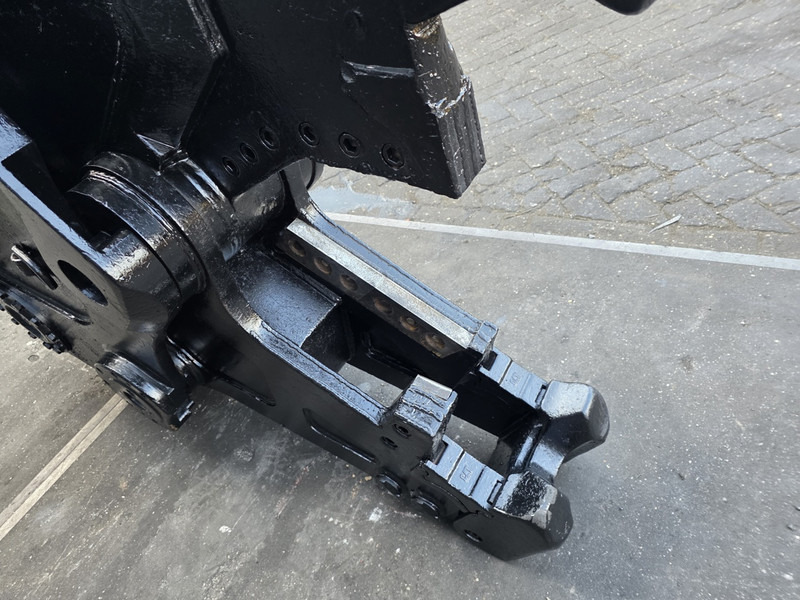 Caterpillar mp 318 oilquick caterpillar pulveriser crusher verachtert - מזמרת הריסה: תמונה 5 Caterpillar mp 318 oilquick caterpillar pulveriser crusher verachtert - מזמרת הריסה: תמונה 5