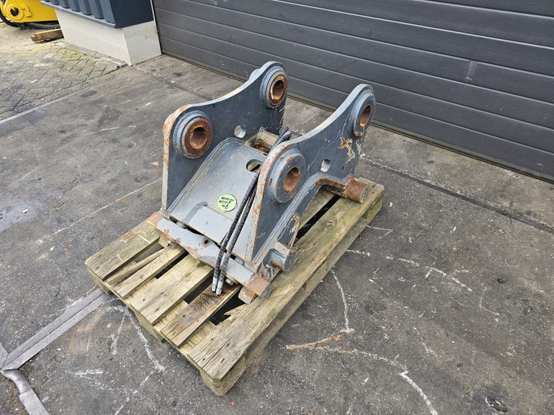 Hydraulische snelwissel cw45s cw45s coupler verachtert eurosteel - מצמד מהיר עבור מכונת בנייה: תמונה 1 Hydraulische snelwissel cw45s cw45s coupler verachtert eurosteel - מצמד מהיר עבור מכונת בנייה: תמונה 1