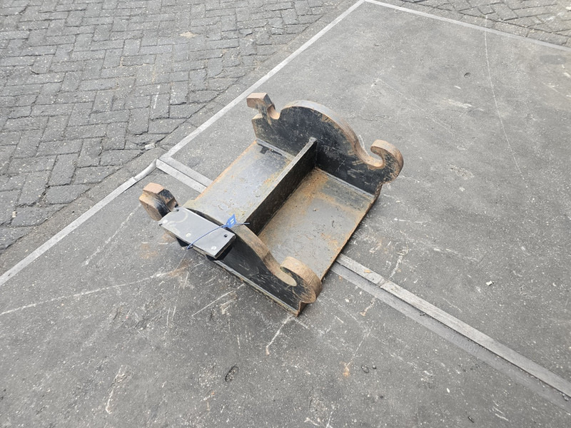 Kopplaat adaptorplate eurosteel cw 30 cw 40 anbau platte cw 30 cw 40 - מצמד מהיר עבור מכונת בנייה: תמונה 4 Kopplaat adaptorplate eurosteel cw 30 cw 40 anbau platte cw 30 cw 40 - מצמד מהיר עבור מכונת בנייה: תמונה 4