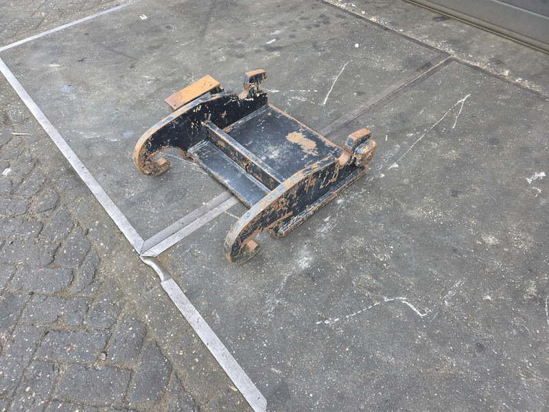 Kopplaat cw30 cw 40 adaptorplate cw30 cw40 - מצמד מהיר עבור מכונת בנייה: תמונה 1 Kopplaat cw30 cw 40 adaptorplate cw30 cw40 - מצמד מהיר עבור מכונת בנייה: תמונה 1