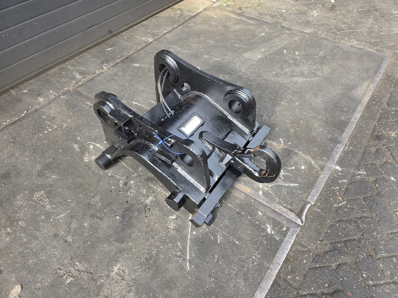 Snelwissel cw45 coupler verachtert coupler cw45 verachtert - מצמד מהיר עבור מכונת בנייה: תמונה 3 Snelwissel cw45 coupler verachtert coupler cw45 verachtert - מצמד מהיר עבור מכונת בנייה: תמונה 3