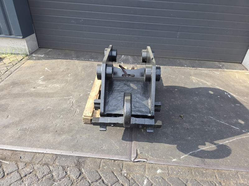 Snelwissel cw55s dx490 dx520 coupler doosan dx490 dx520 - מצמד מהיר עבור מכונת בנייה: תמונה 1 Snelwissel cw55s dx490 dx520 coupler doosan dx490 dx520 - מצמד מהיר עבור מכונת בנייה: תמונה 1