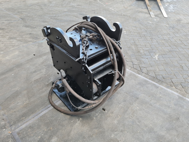 Trilblok cw 30 vibration plate dehaco npk verachtert cat - לוח רטט: תמונה 3 Trilblok cw 30 vibration plate dehaco npk verachtert cat - לוח רטט: תמונה 3