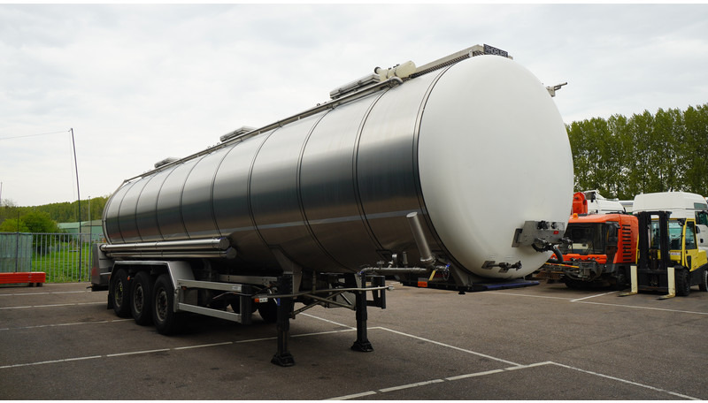 Burg 3 AXLE FOOD TRAILER 38.000 LTR - סמיטריילר מכל: תמונה 3 Burg 3 AXLE FOOD TRAILER 38.000 LTR - סמיטריילר מכל: תמונה 3