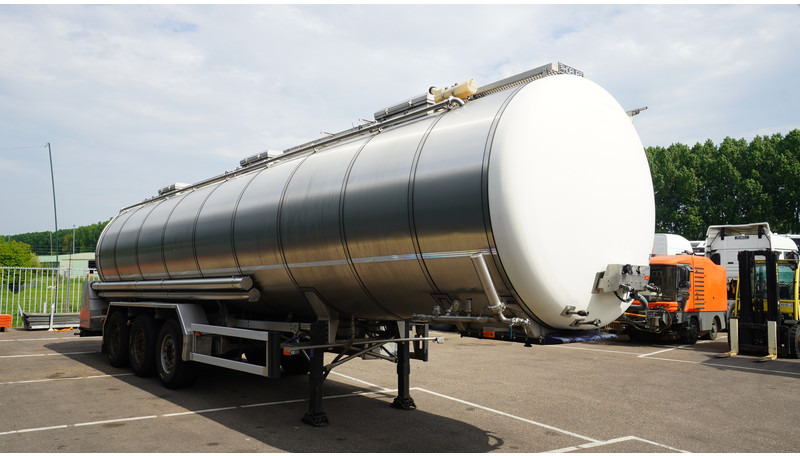 Burg 3 AXLE FOOD TRAILER 38.200LTR - סמיטריילר מכל: תמונה 3 Burg 3 AXLE FOOD TRAILER 38.200LTR - סמיטריילר מכל: תמונה 3