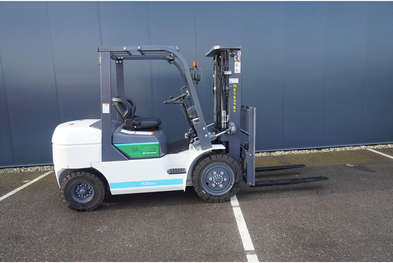 Eurotrac FE 30 ECO ELECTRIC FORKLIFT - מכונת בנייה: תמונה 3 Eurotrac FE 30 ECO ELECTRIC FORKLIFT - מכונת בנייה: תמונה 3