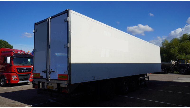 H.T.F. 3 AXLE FRIGO TRAILER CARRIER VECTOR 1800 - סמיטריילר עם קירור: תמונה 5 H.T.F. 3 AXLE FRIGO TRAILER CARRIER VECTOR 1800 - סמיטריילר עם קירור: תמונה 5