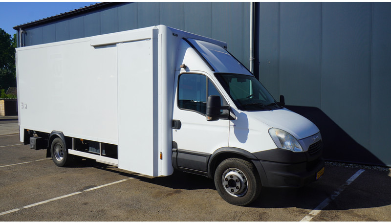 Iveco DAILY 70C17 CLOSED BOX 185.500KM - משאית תיבה: תמונה 4 Iveco DAILY 70C17 CLOSED BOX 185.500KM - משאית תיבה: תמונה 4