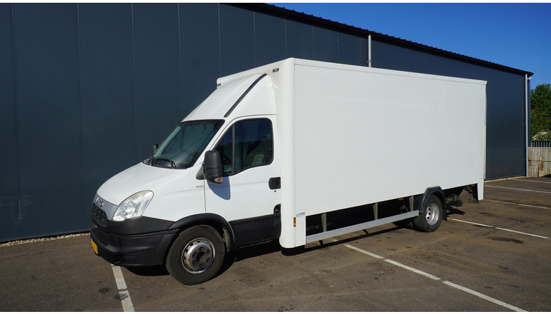 Iveco DAILY 70C17 CLOSED BOX 185.500KM - משאית תיבה: תמונה 3 Iveco DAILY 70C17 CLOSED BOX 185.500KM - משאית תיבה: תמונה 3