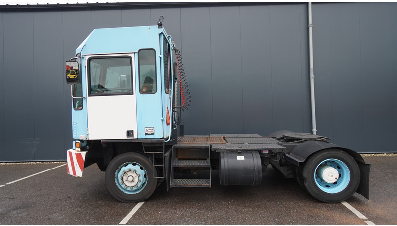Kalmar ST 122 TERMINAL TRUCK 25 KM - יחידת טרקטור: תמונה 1 Kalmar ST 122 TERMINAL TRUCK 25 KM - יחידת טרקטור: תמונה 1