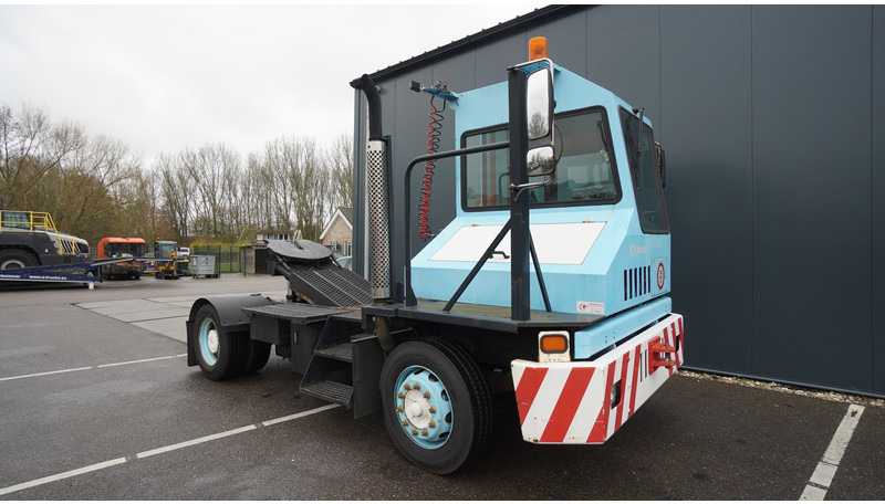 Kalmar ST 122 TERMINAL TRUCK 25 KM - יחידת טרקטור: תמונה 4 Kalmar ST 122 TERMINAL TRUCK 25 KM - יחידת טרקטור: תמונה 4