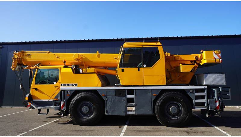 Liebherr LTM 1030-2.1 WITH JIB - משאית מנוף: תמונה 1 Liebherr LTM 1030-2.1 WITH JIB - משאית מנוף: תמונה 1