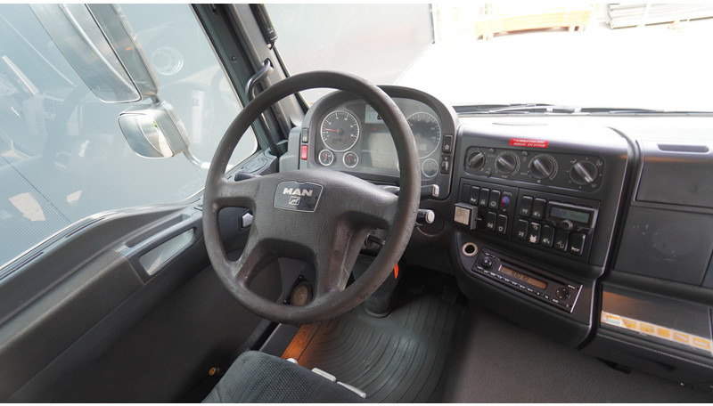 משאית מנוף MAN TGM 26.290 TIPPER WITH HMF 1643 Z2 CRANE: תמונה 7