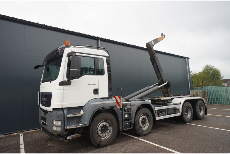 MAN TGS 35.400 8x4 HOOKARM SYSTEM MANUAL GEARBOX - משאית הרמת וו: תמונה 2 MAN TGS 35.400 8x4 HOOKARM SYSTEM MANUAL GEARBOX - משאית הרמת וו: תמונה 2