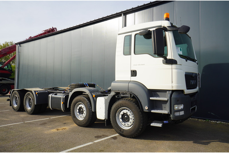 MAN TGS41.400 8X4 BB-WW NEW UNUSED CHASSIS EURO3 - משאית עם שלדת תא: תמונה 4 MAN TGS41.400 8X4 BB-WW NEW UNUSED CHASSIS EURO3 - משאית עם שלדת תא: תמונה 4