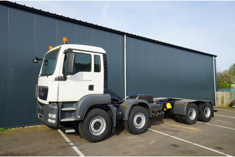 MAN TGS41.400 8X4 BB-WW NEW UNUSED CHASSIS EURO3 - משאית עם שלדת תא: תמונה 3 MAN TGS41.400 8X4 BB-WW NEW UNUSED CHASSIS EURO3 - משאית עם שלדת תא: תמונה 3