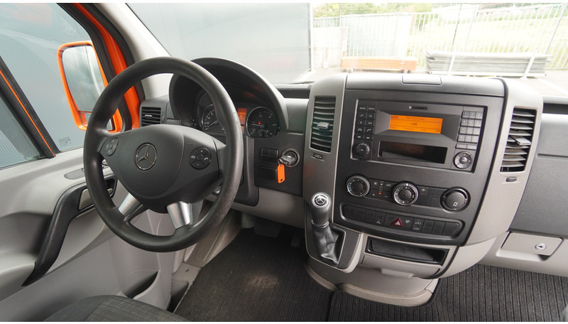 Mercedes-Benz 309 SPRINTER CLOSED BOX - כלי רכב מסחרי עם תיבה: תמונה 5 Mercedes-Benz 309 SPRINTER CLOSED BOX - כלי רכב מסחרי עם תיבה: תמונה 5