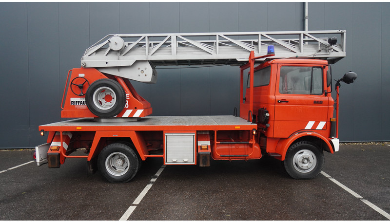 Mercedes-Benz 809 FIRE LADDER TRUCK 13.100KM MANUAL GEARBOX - משאית אש: תמונה 4 Mercedes-Benz 809 FIRE LADDER TRUCK 13.100KM MANUAL GEARBOX - משאית אש: תמונה 4
