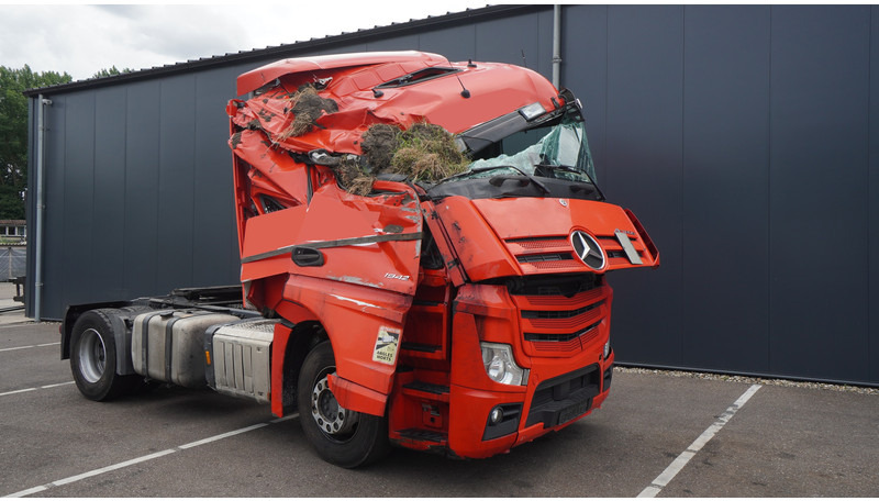 Mercedes-Benz ACTROS 1942 DAMAGED VEHICLE - יחידת טרקטור: תמונה 2 Mercedes-Benz ACTROS 1942 DAMAGED VEHICLE - יחידת טרקטור: תמונה 2