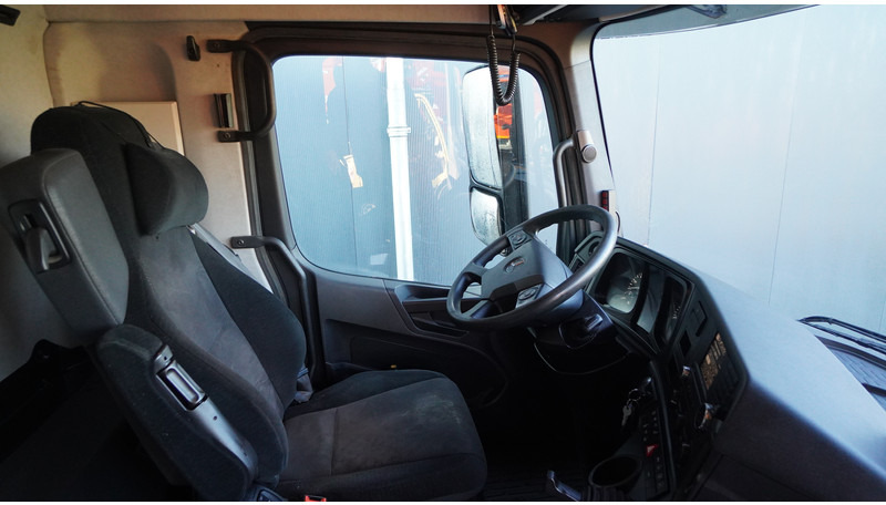 Mercedes-Benz AROCS 3542 8X4 2 SIDE TIPPER WITH HMF Z 1943 CRANE 407.000KM - משאית מנוף: תמונה 5 Mercedes-Benz AROCS 3542 8X4 2 SIDE TIPPER WITH HMF Z 1943 CRANE 407.000KM - משאית מנוף: תמונה 5