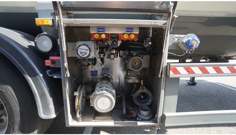 Schrader 3 AXLE ADR CHEMIE TANK TRAILER 40.000LTR - סמיטריילר מכל: תמונה 5 Schrader 3 AXLE ADR CHEMIE TANK TRAILER 40.000LTR - סמיטריילר מכל: תמונה 5