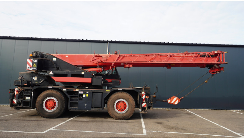 Tadano-Faun GR-300EX WITH JIB 4X4X4 ROUGH TERRAIN CRANE - משאית מנוף: תמונה 2 Tadano-Faun GR-300EX WITH JIB 4X4X4 ROUGH TERRAIN CRANE - משאית מנוף: תמונה 2