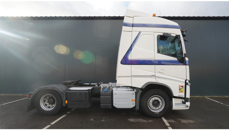 Volvo FH 420 EURO 6 GLOBETROTTER - יחידת טרקטור: תמונה 2 Volvo FH 420 EURO 6 GLOBETROTTER - יחידת טרקטור: תמונה 2