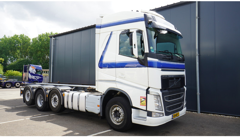 Volvo FH 460 8X2 20 FT CONTAINER TRANSPORT TRUCK - מוביל מכולות/ משאית החלפת גוף: תמונה 4 Volvo FH 460 8X2 20 FT CONTAINER TRANSPORT TRUCK - מוביל מכולות/ משאית החלפת גוף: תמונה 4
