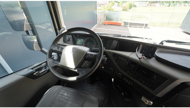 Volvo FH 460 8X2 20 FT CONTAINER TRANSPORT TRUCK - מוביל מכולות/ משאית החלפת גוף: תמונה 5 Volvo FH 460 8X2 20 FT CONTAINER TRANSPORT TRUCK - מוביל מכולות/ משאית החלפת גוף: תמונה 5