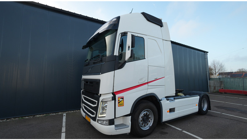 Volvo FH 460 EURO 6 GLOBETROTTER 647.800KM - יחידת טרקטור: תמונה 3 Volvo FH 460 EURO 6 GLOBETROTTER 647.800KM - יחידת טרקטור: תמונה 3