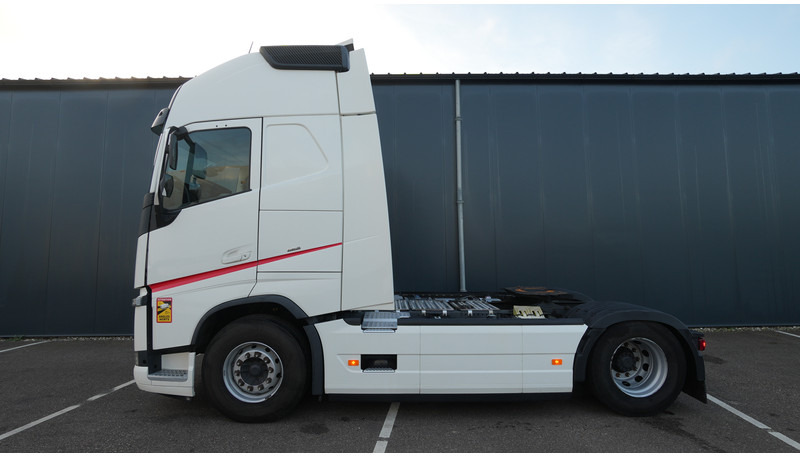 Volvo FH 460 EURO 6 GLOBETROTTER 647.800KM - יחידת טרקטור: תמונה 1 Volvo FH 460 EURO 6 GLOBETROTTER 647.800KM - יחידת טרקטור: תמונה 1