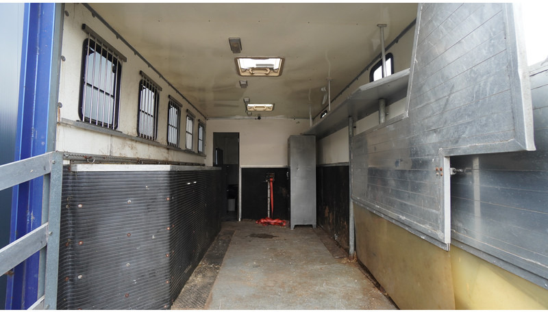 משאית סוסים Volvo FL 6-9 HORSE TRANSPORT 341.000KM MANUAL GEARBOX: תמונה 7