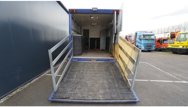 Volvo FL 6-9 HORSE TRANSPORT 341.000KM MANUAL GEARBOX - משאית סוסים: תמונה 5 Volvo FL 6-9 HORSE TRANSPORT 341.000KM MANUAL GEARBOX - משאית סוסים: תמונה 5