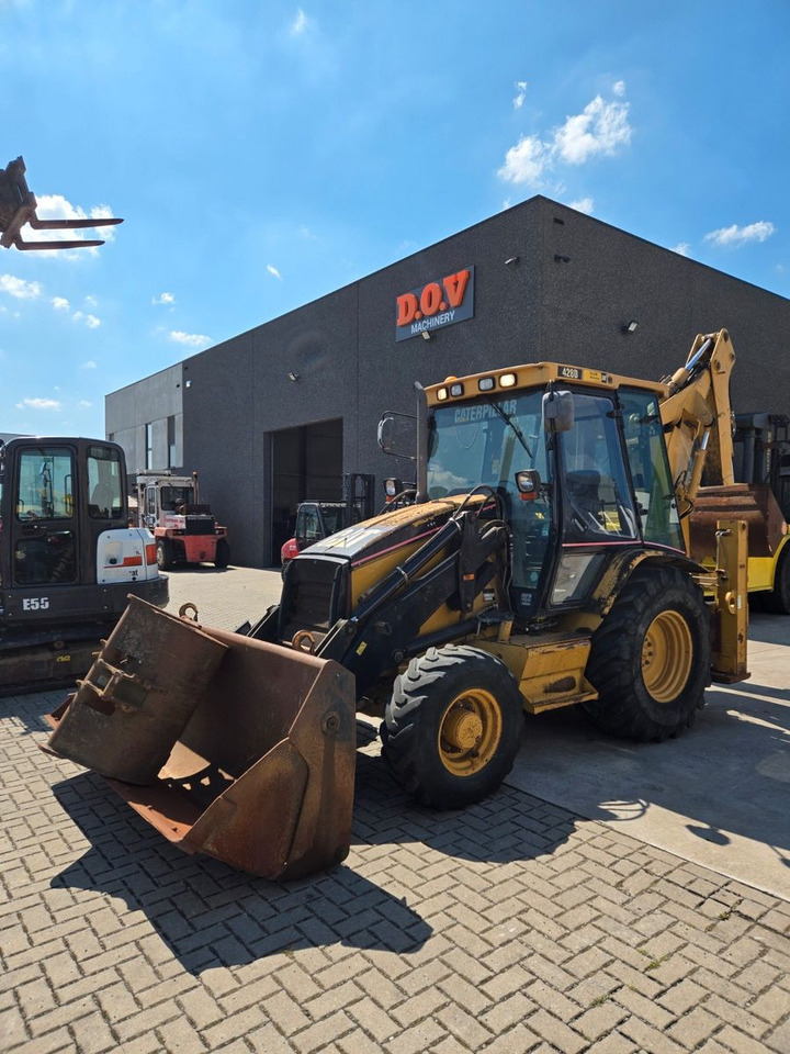CAT 428D - מחפרון: תמונה 1 CAT 428D - מחפרון: תמונה 1