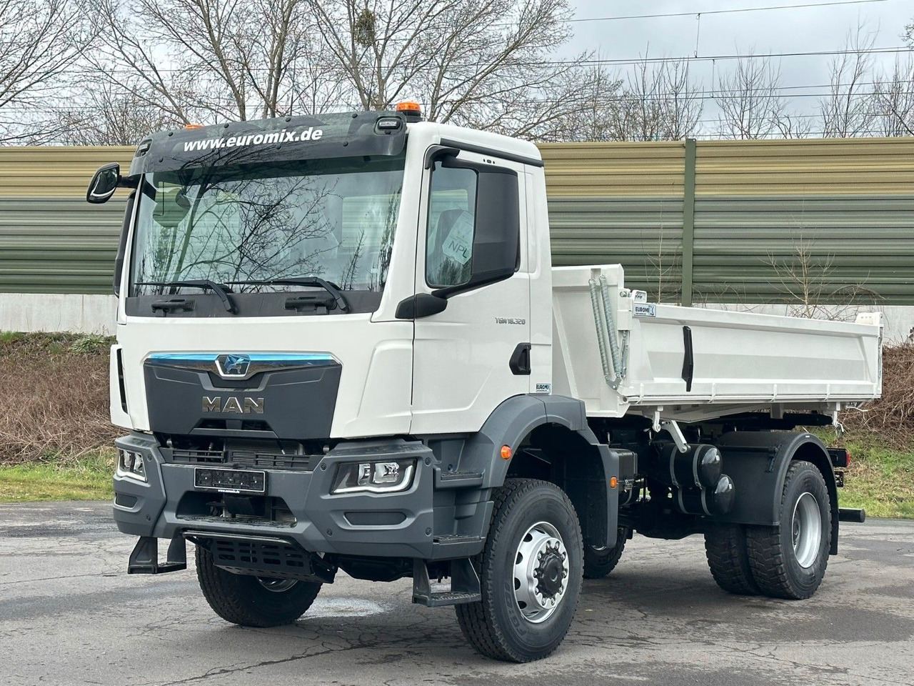 MAN TGM 18.320 4X4 Euro 6e Euromix 3-Seiten-Kipper - מזהיר: תמונה 1 MAN TGM 18.320 4X4 Euro 6e Euromix 3-Seiten-Kipper - מזהיר: תמונה 1