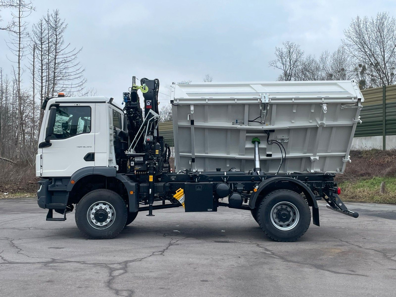 MAN TGM 18.320 4x4 Euro6e Hiab X-HiDuo 138DS-3 - מזהיר, משאית מנוף: תמונה 3 MAN TGM 18.320 4x4 Euro6e Hiab X-HiDuo 138DS-3 - מזהיר, משאית מנוף: תמונה 3