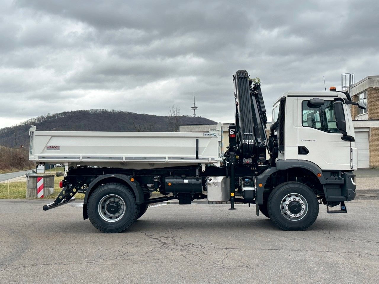 MAN TGM 18.320 4x4 Euro6e Hiab X-HiDuo 138DS-3 - מזהיר, משאית מנוף: תמונה 4 MAN TGM 18.320 4x4 Euro6e Hiab X-HiDuo 138DS-3 - מזהיר, משאית מנוף: תמונה 4