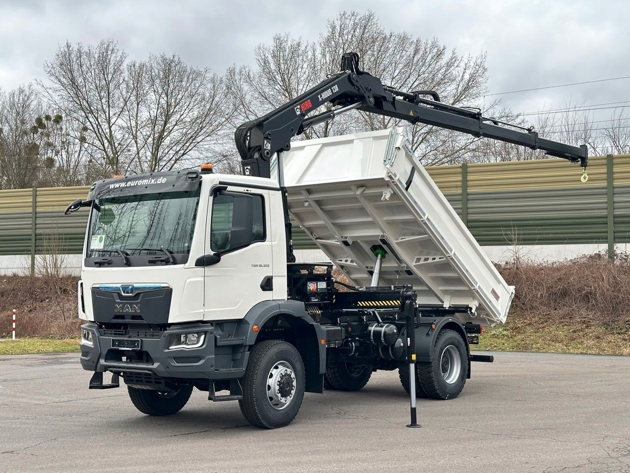 MAN TGM 18.320 4x4 Euro6e Hiab X-HiDuo 138DS-3 - מזהיר, משאית מנוף: תמונה 1 MAN TGM 18.320 4x4 Euro6e Hiab X-HiDuo 138DS-3 - מזהיר, משאית מנוף: תמונה 1
