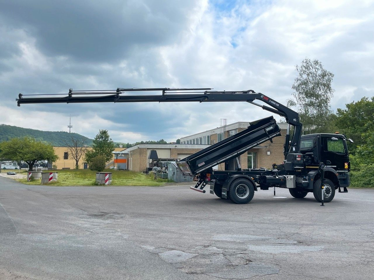 MAN TGM 18.320 4x4 Euro6e Hiab X Hiduo 228-4 - מזהיר, משאית מנוף: תמונה 2 MAN TGM 18.320 4x4 Euro6e Hiab X Hiduo 228-4 - מזהיר, משאית מנוף: תמונה 2