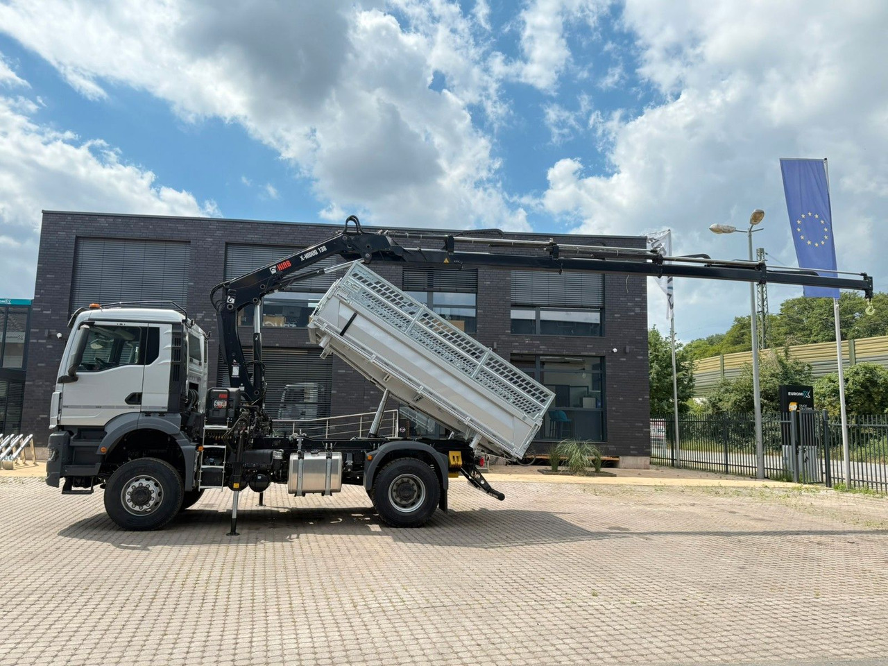 MAN TGS 18.400 TG3 4x4 Euro6e Hiab X-HiDuo 138DS-4 - מזהיר, משאית מנוף: תמונה 4 MAN TGS 18.400 TG3 4x4 Euro6e Hiab X-HiDuo 138DS-4 - מזהיר, משאית מנוף: תמונה 4